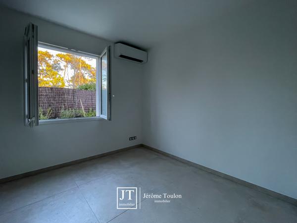 Maison
                                                                                                                                                                                                                                                                                                                        5 pièce(s)                                                                                                                                                                                                          3 chambre(s)                                                                                                                                                                                                          170  m²