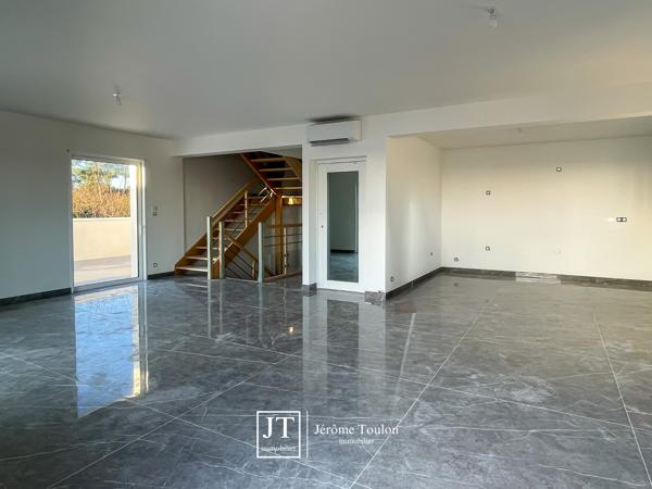 Maison
                                                                                                                                                                                                                                                                                                                        5 pièce(s)                                                                                                                                                                                                          3 chambre(s)                                                                                                                                                                                                          170  m²