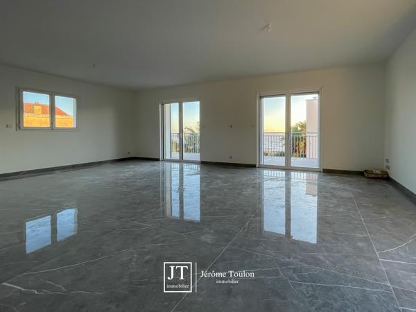 Maison
                                                                                                                                                                                                                                                                                                                        5 pièce(s)                                                                                                                                                                                                          3 chambre(s)                                                                                                                                                                                                          170  m²
