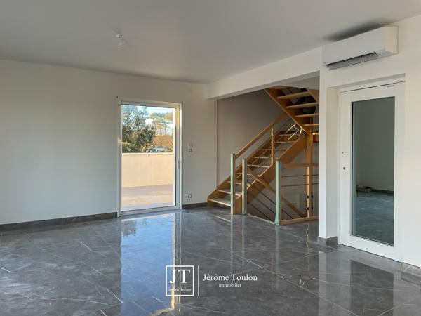 Maison
                                                                                                                                                                                                                                                                                                                        5 pièce(s)                                                                                                                                                                                                          3 chambre(s)                                                                                                                                                                                                          170  m²