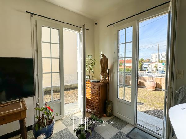 Maison
                                                                                                                                                                                                                                                                                                                        2 pièce(s)                                                                                                                                                                                                          1 chambre(s)                                                                                                                                                                                                          50  m²