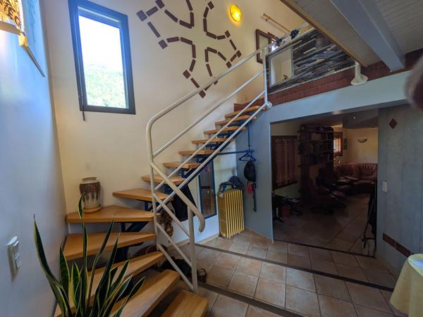 MAISON FAMILIALE PLEIN SUD 4 CHAMBRES AVEC JARDIN 2000 M2- VUE PANORAMIQUE MONTAGNES Ornolac ussat les bains