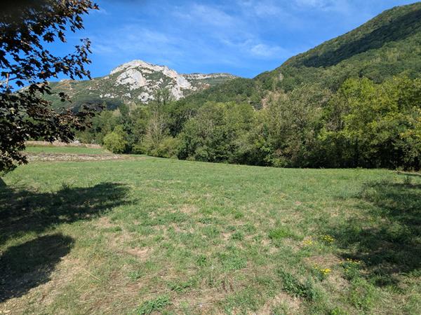MAISON FAMILIALE PLEIN SUD 4 CHAMBRES AVEC JARDIN 2000 M2- VUE PANORAMIQUE MONTAGNES Ornolac ussat les bains