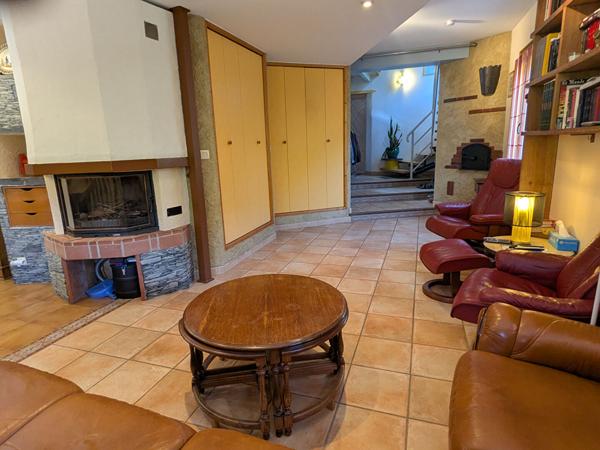 MAISON FAMILIALE PLEIN SUD 4 CHAMBRES AVEC JARDIN 2000 M2- VUE PANORAMIQUE MONTAGNES Ornolac ussat les bains
