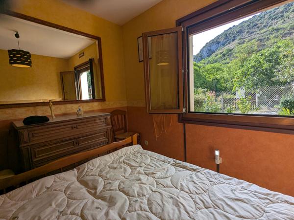 MAISON FAMILIALE PLEIN SUD 4 CHAMBRES AVEC JARDIN 2000 M2- VUE PANORAMIQUE MONTAGNES Ornolac ussat les bains