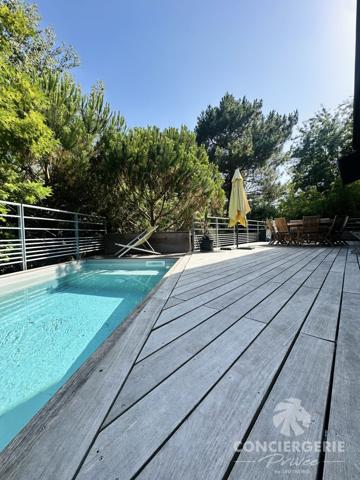 LA DISCRÈTE
