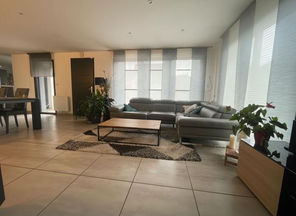 Maison a vendre à Ploeren 99 m² plain-pied 3 chambres bus commerces