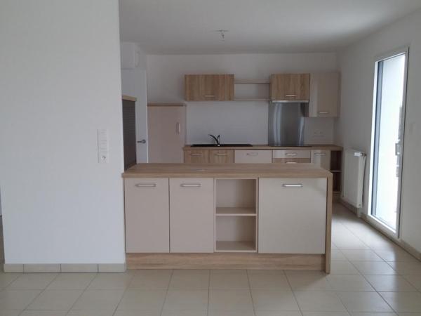 SARZEAU – CENTRE VILLE- BEL APPARTEMENT T3 DE 94 M2