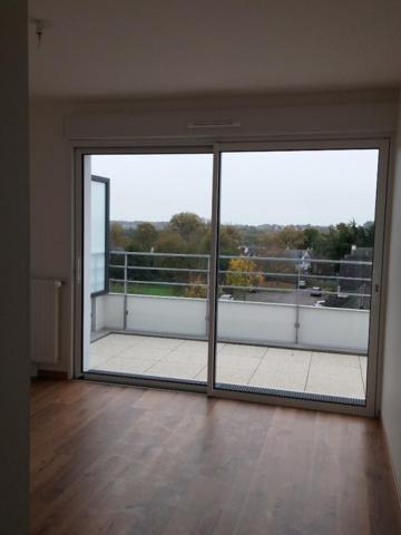 SARZEAU – CENTRE VILLE- BEL APPARTEMENT T3 DE 94 M2