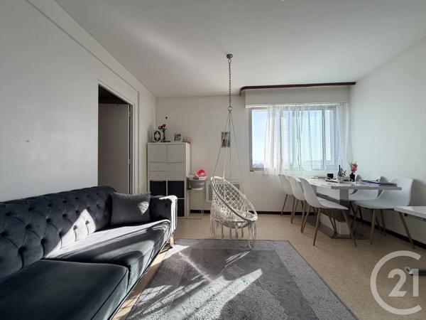 Appartement F3 à vendre  3 pièces - 70 m 2   LINGOLSHEIM  - 67