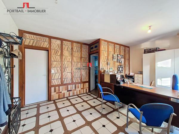 Maison de 161 m² sur terrain de 2 112 m² avec piscine – Saint-Yzan-de-Soudiac