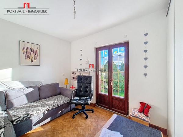 Maison de 161 m² sur terrain de 2 112 m² avec piscine – Saint-Yzan-de-Soudiac