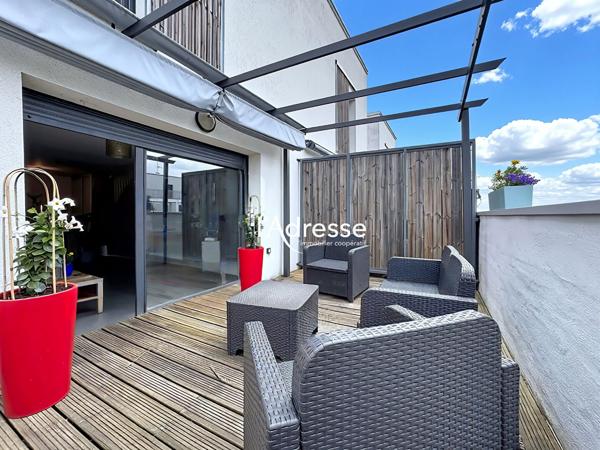 Exclusivité l'Adresse Immobilier - Colomiers - Appartement T3 Duplex de 65m² avec terrasse de 13.90m²et parking Couvert