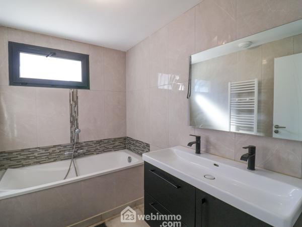 Villas 141 m² à Marseille 13009