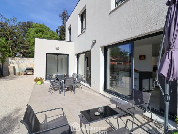 Villas 141 m² à Marseille 13009