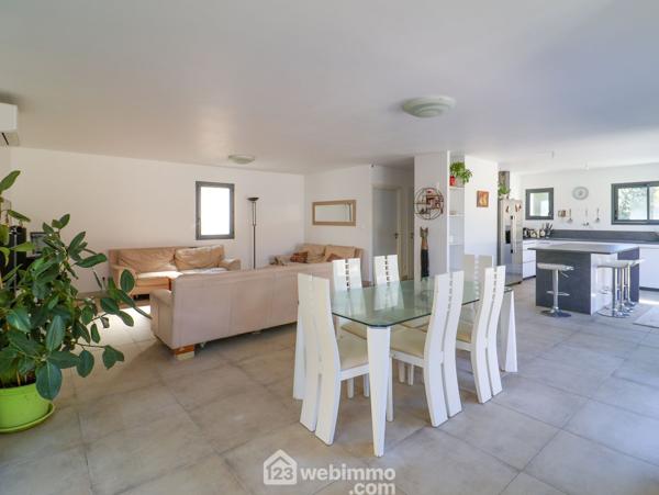 Villas 141 m² à Marseille 13009