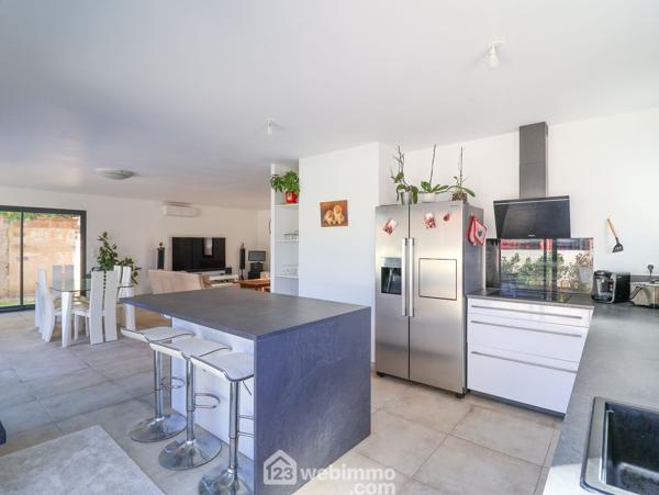 Villas 141 m² à Marseille 13009
