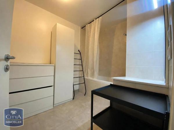 Appartement à louer 3 pièces 60.33m² Avignon (84000)