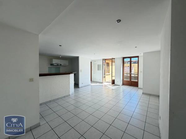 Appartement à louer 4 pièces 85.07m² Saint-Étienne (42000)
