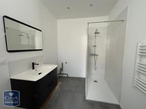 Appartement à louer 3 pièces 85.83m² Saint-Quentin (02100)