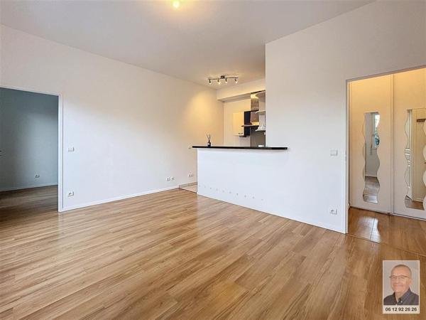 SUPERBE APPARTEMENT 2 PIÈCES AVEC BALCON & PARKING À 5 MIN GARE RER