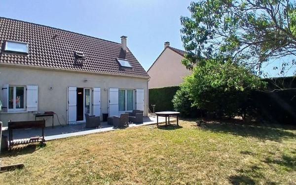 Maison à vendre    6 pièces • 105 m2 Roissy-en-Brie