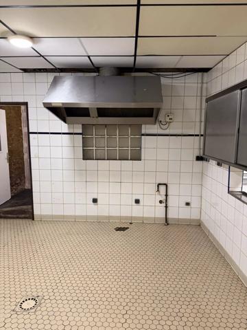 Location Local commercial 2 pièces 97 m2 à Saint-Quentin