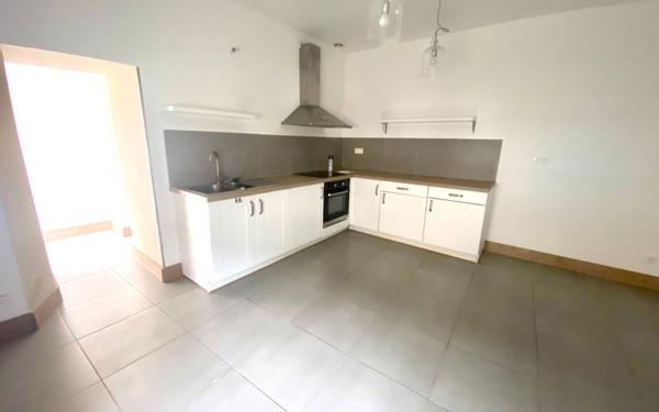 Maison à louer    4 pièces •  Preignac