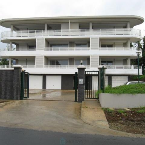 T2 à Balata 42m², Terrasse 19 m² & vue carte postale sur la baie de Fort-de-France