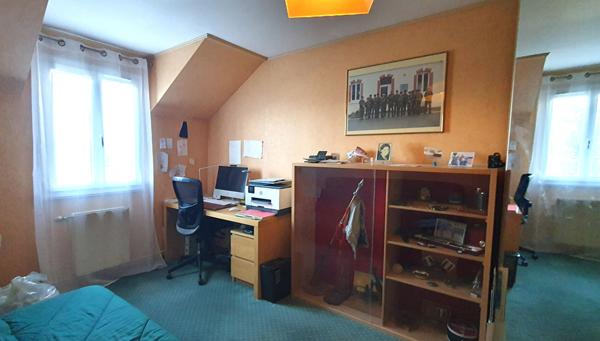 Maison - 6 pièces - 151 m²