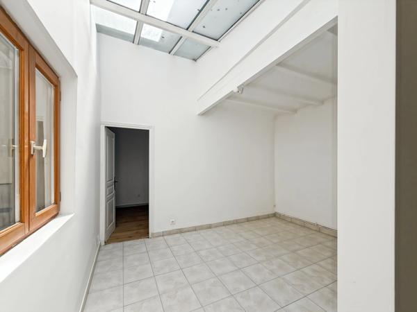 Montfort-l'Amaury Hyper Centre – Une petite maison de charme cachée au cœur du village