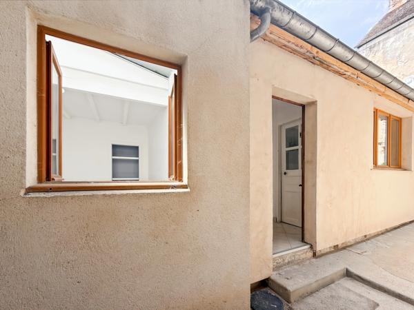 Montfort-l'Amaury Hyper Centre – Une petite maison de charme cachée au cœur du village