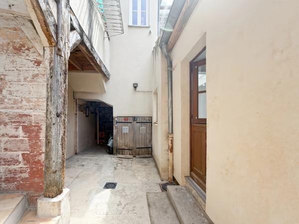 Montfort-l'Amaury Hyper Centre – Une petite maison de charme cachée au cœur du village