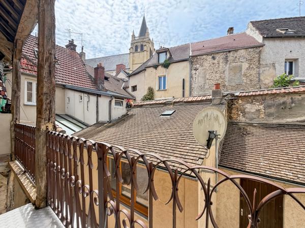 Montfort-l'Amaury Hyper Centre – Une petite maison de charme cachée au cœur du village
