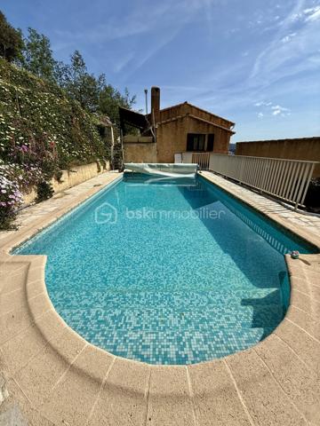 Maison de 220 m²