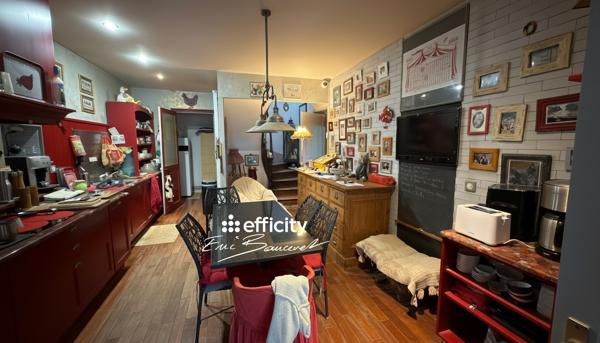 Maison
         9 pièces
        - 235 m² 370 000 € *