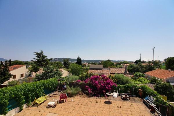 Maison La Valette 2 appartements beau terrain avec piscine