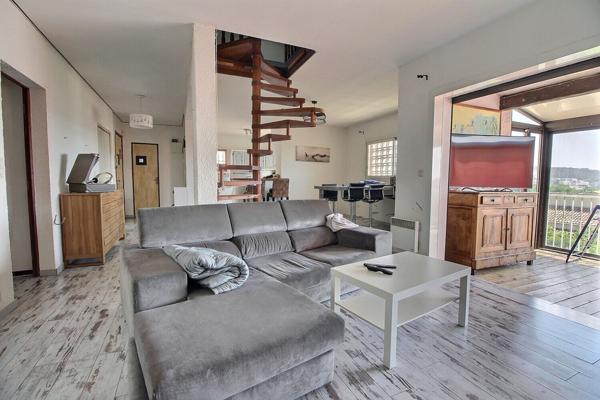 Maison La Valette 2 appartements beau terrain avec piscine