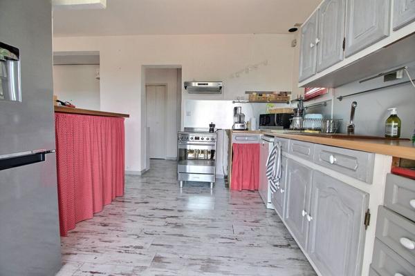 Maison La Valette 2 appartements beau terrain avec piscine