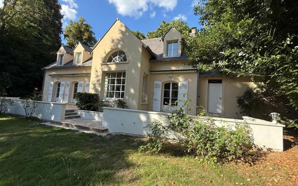 Maison à louer    7 pièces •  Soisy-sur-Seine