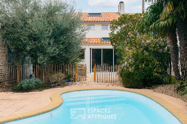 Lumineuse charentaise au jardin paysagé et son appartement