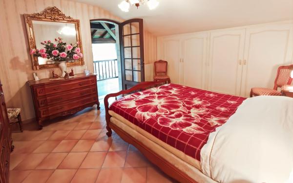 Maison à vendre    4 pièces •  Montricoux