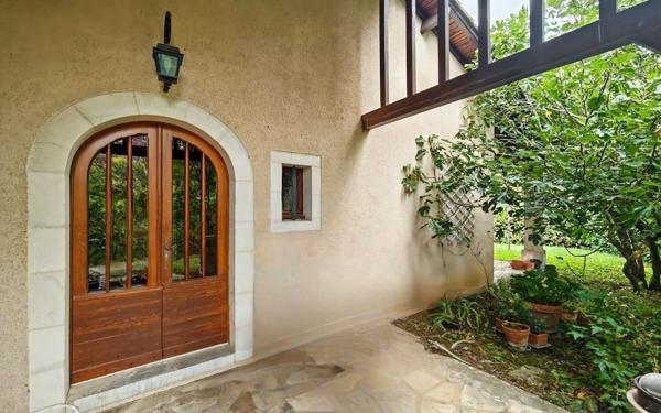 Maison à vendre    4 pièces •  Montricoux