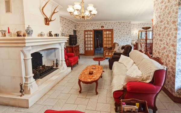 Maison à vendre    4 pièces •  Montricoux