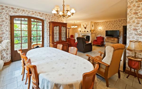 Maison à vendre    4 pièces •  Montricoux