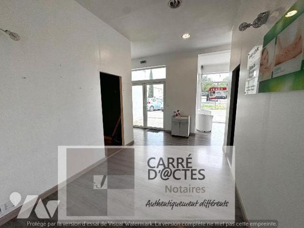  Les Notaires Associés CARRE D'@CTES VAUNAGE vous proposent à la vente, les Murs de ce local co...