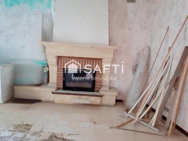 BATISSE A RENOVER DE 460 M2 AU CENTRE VILLAGE