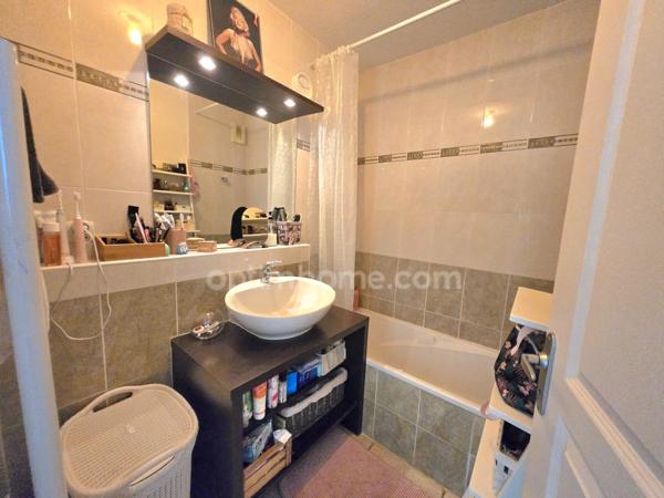 À Vendre – Magnifique Appartement T3 sans vis-à-vis avec Vue Exceptionnelle à Istres (13)