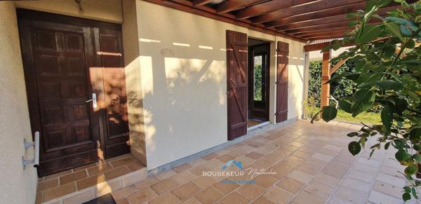 Maison individuelle, à PRIGONRIEUX (24) plain pied, 100m²+ jardin, 3 chambres