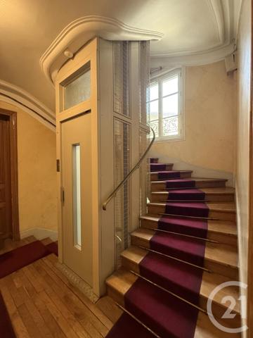 Appartement F5 à vendre  5 pièces - 111,09 m 2   PARIS  - 75011